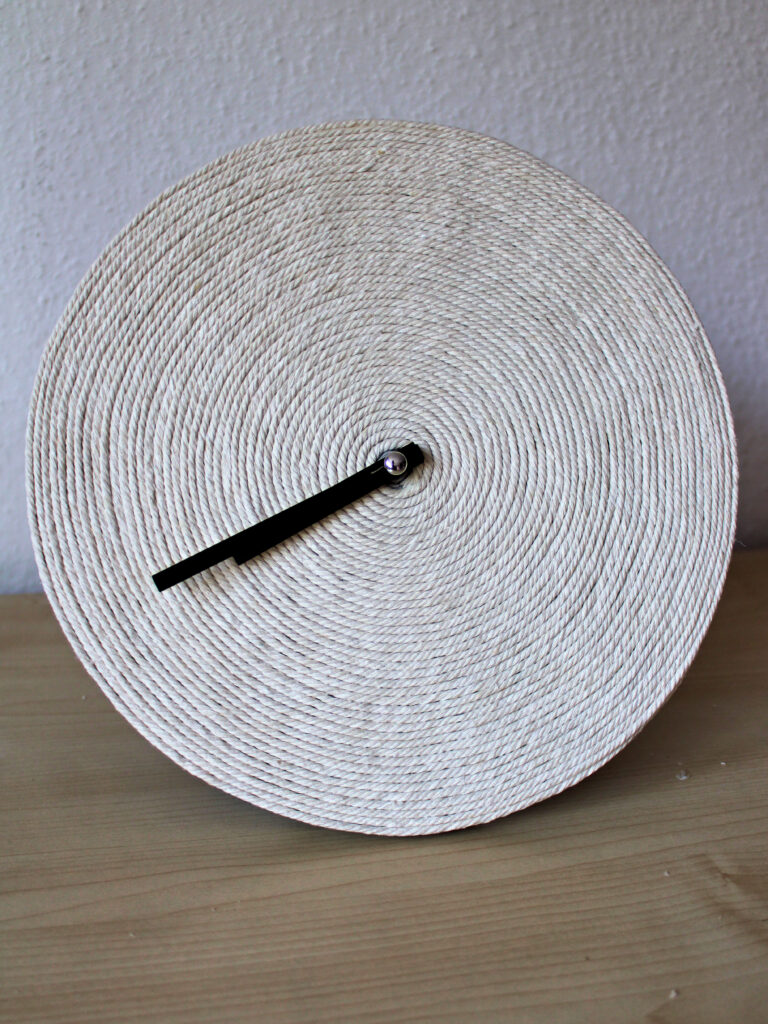 Upcycling Idee Deko Wanduhr DIY