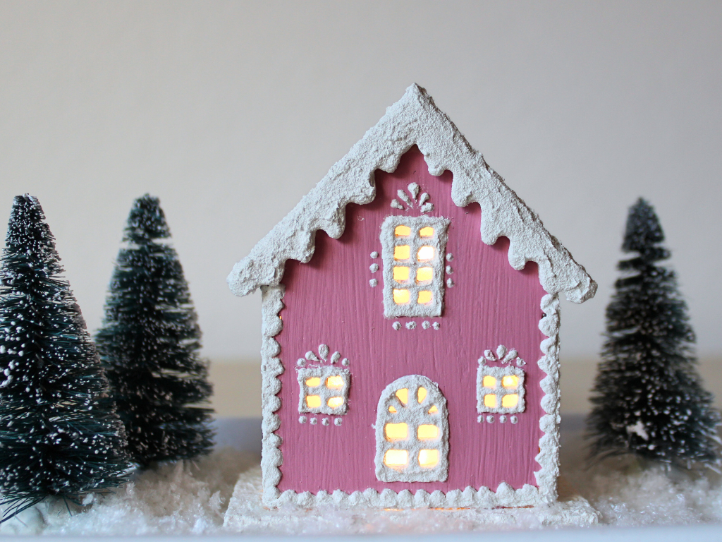 deko-lebkuchenhaus mit beleuchtung