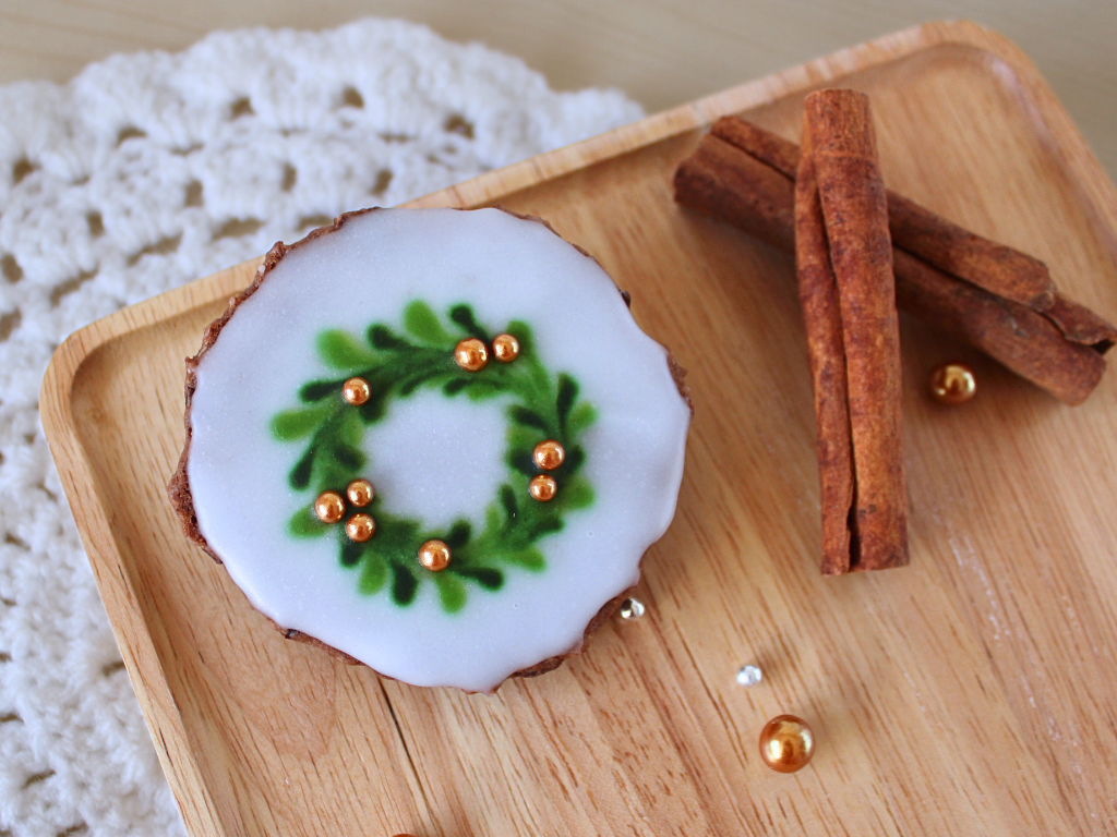 weihnachtlicher amerikaner mit kranzmotiv